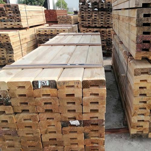 防腐木怎么选?比较俄罗斯樟子松与美国南方松